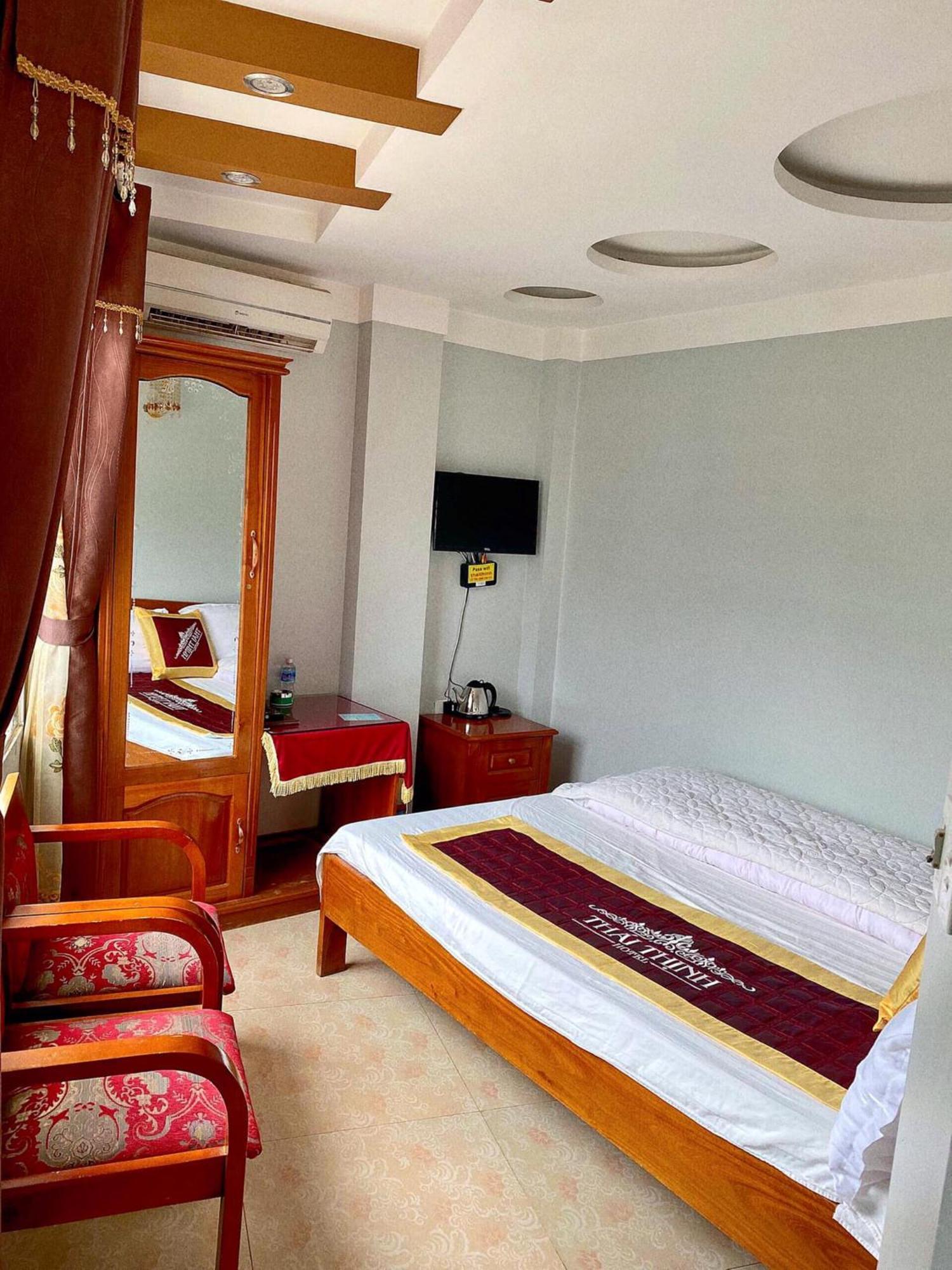 Thai Thinh Hotel Dong Van  Exterior foto