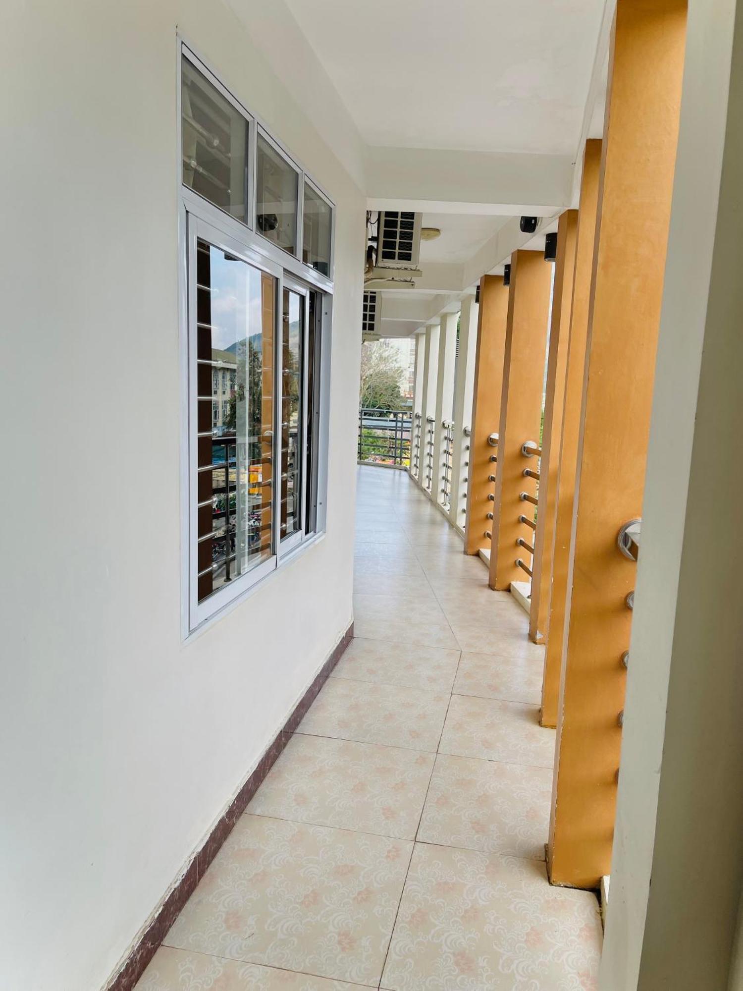 Thai Thinh Hotel Dong Van  Exterior foto